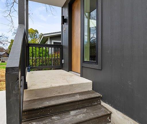 4th image of 1204 Georgian St #2