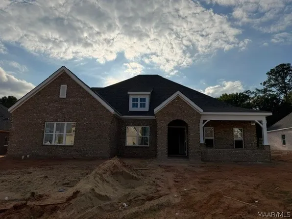 1027 Sunfield Dr, Prattville, AL 36066