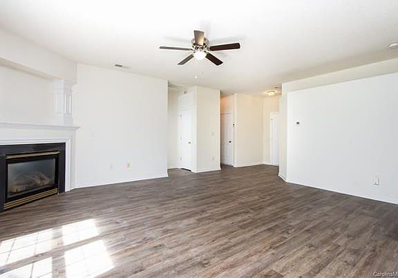 2nd image of 609 Grantham Ln
