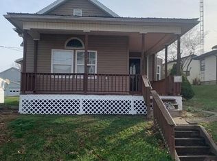 420 N Buckeye St, Crooksville, OH 43731