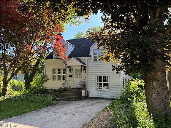 2nd image of 10772 Main St