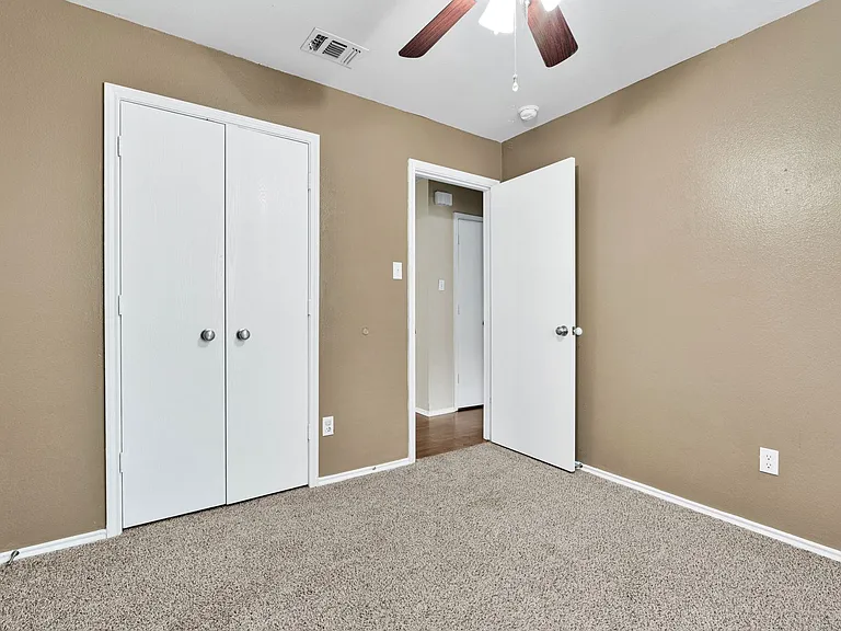 8711 Shaenwest — Photo 12