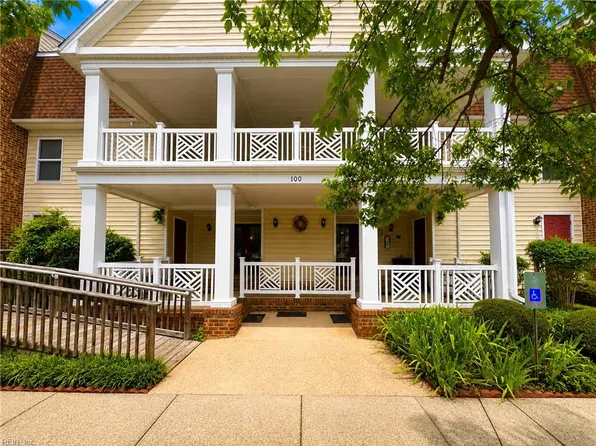 100 Burnt Bridge Way APT C, Yorktown, VA 23692