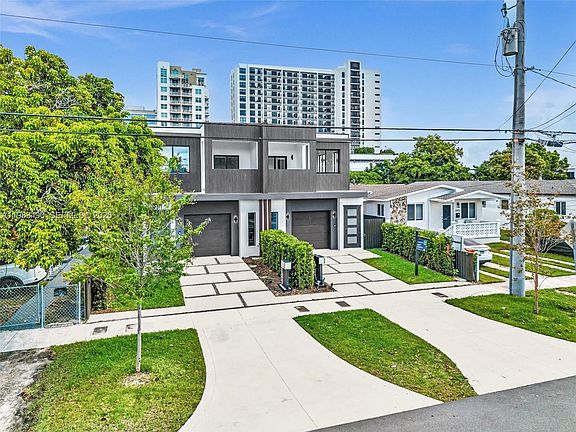 2nd image of 3187 SW 23rd St