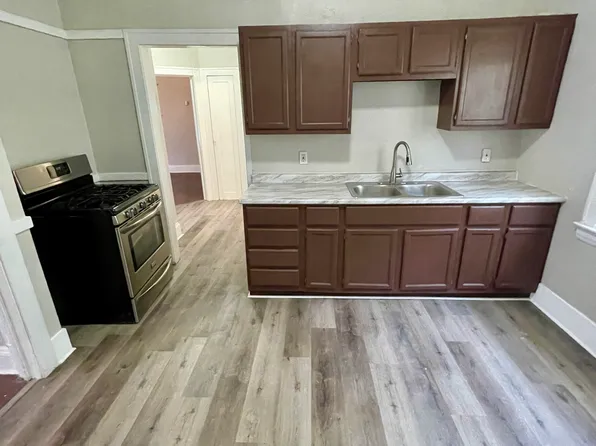 3736 E 153rd St #Up, Cleveland, OH 44120