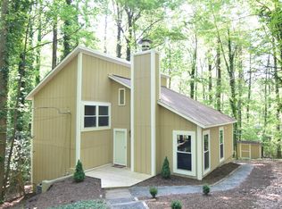207 Holly Rdg, Chapel Hill, NC 27516