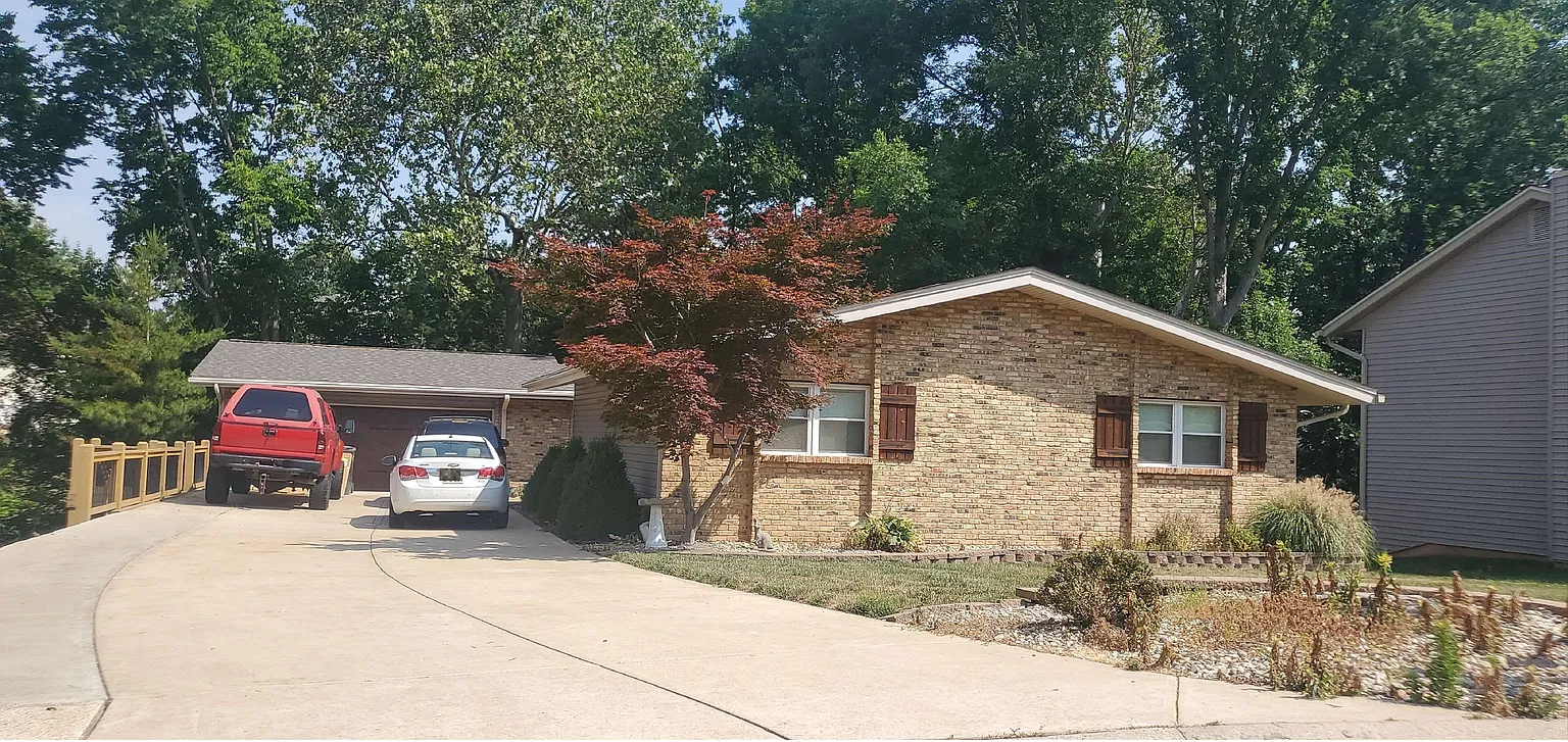 630 Lakewood Dr photo 1