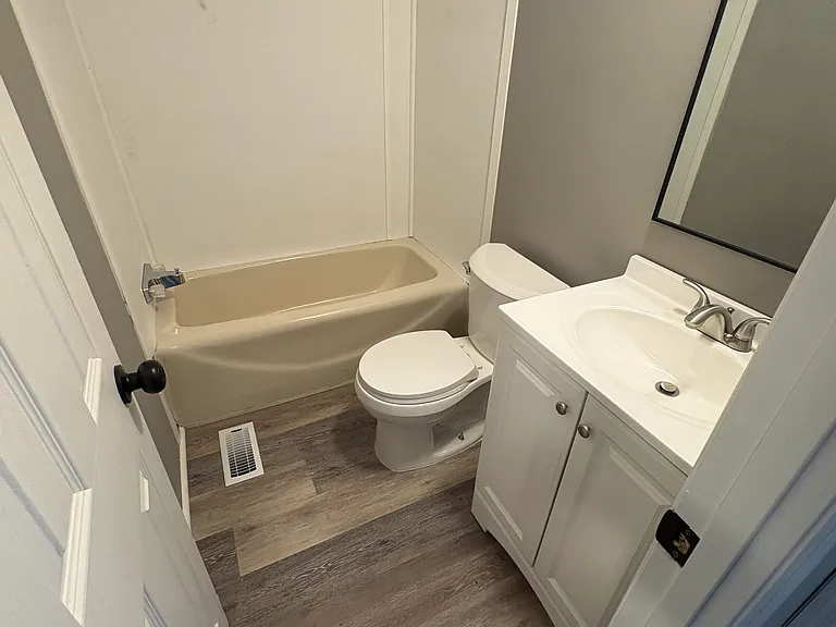 5730 Hodges Dr #10 — Photo 9