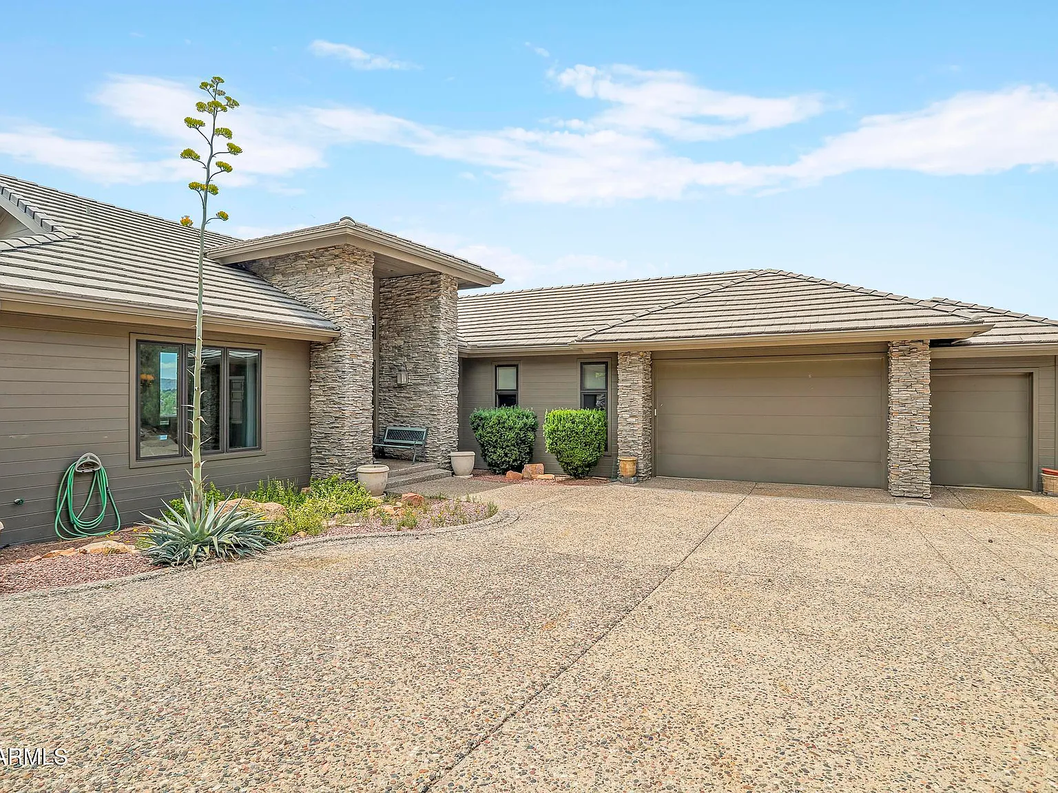 3 bed, 3.5 bath, 3780 sqft, $6,500 — Photo 4
