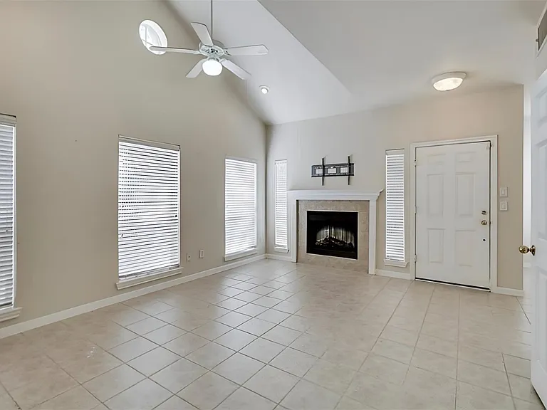 12565 Piping Rock Dr — Photo 3