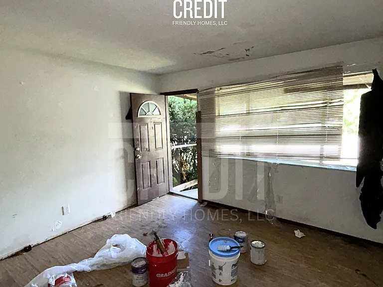 1621 Chambers Rd — Photo 5