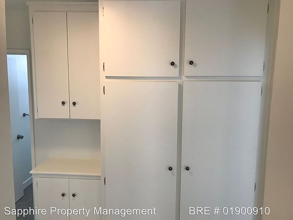5th image of 1016 N Laurel Ave APT 9