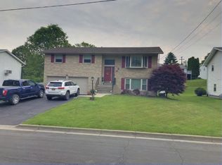 1009 Elmwood Dr, Endwell, NY 13760