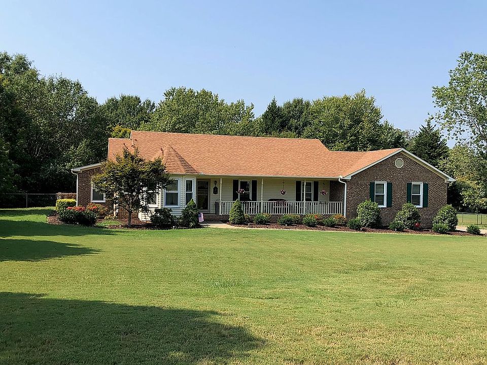 2nd image of 207 Hearth Ln