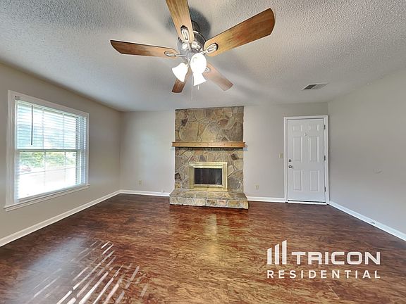 2nd image of 389 Hillridge Dr