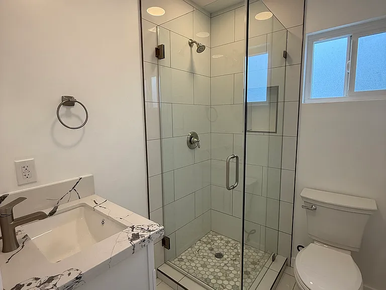 15502 Ermanita Ave — Photo 16