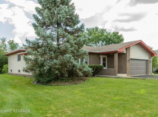 4953 Arquilla Dr, Richton Park, IL 60471