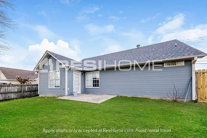 1324 Royalty Dr — Photo 16
