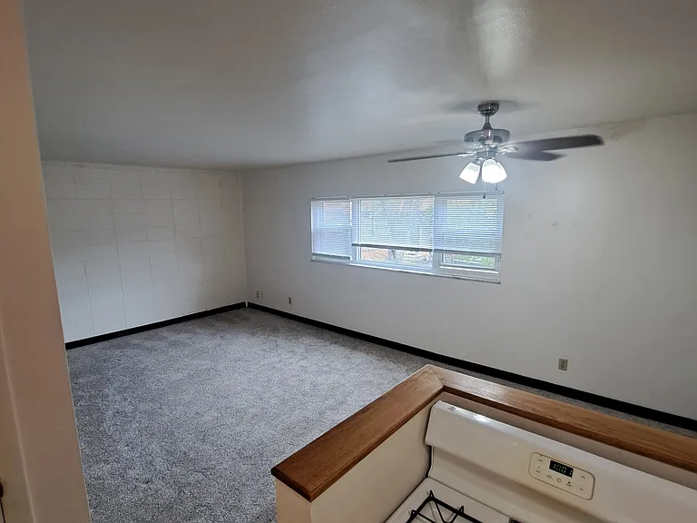 1826 N Star Ave #E — Photo 6