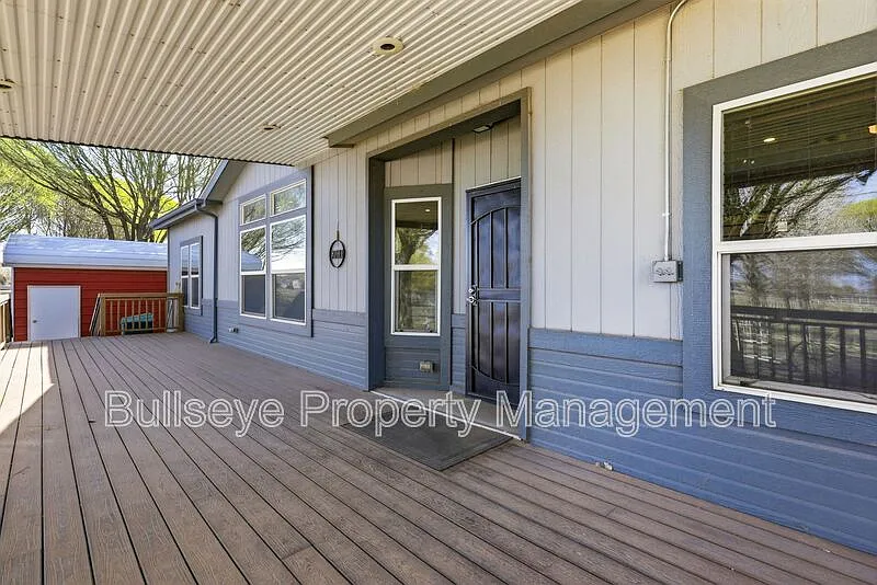 3 bed, 2.0 bath, 1568 sqft, $2,095 — Photo 4