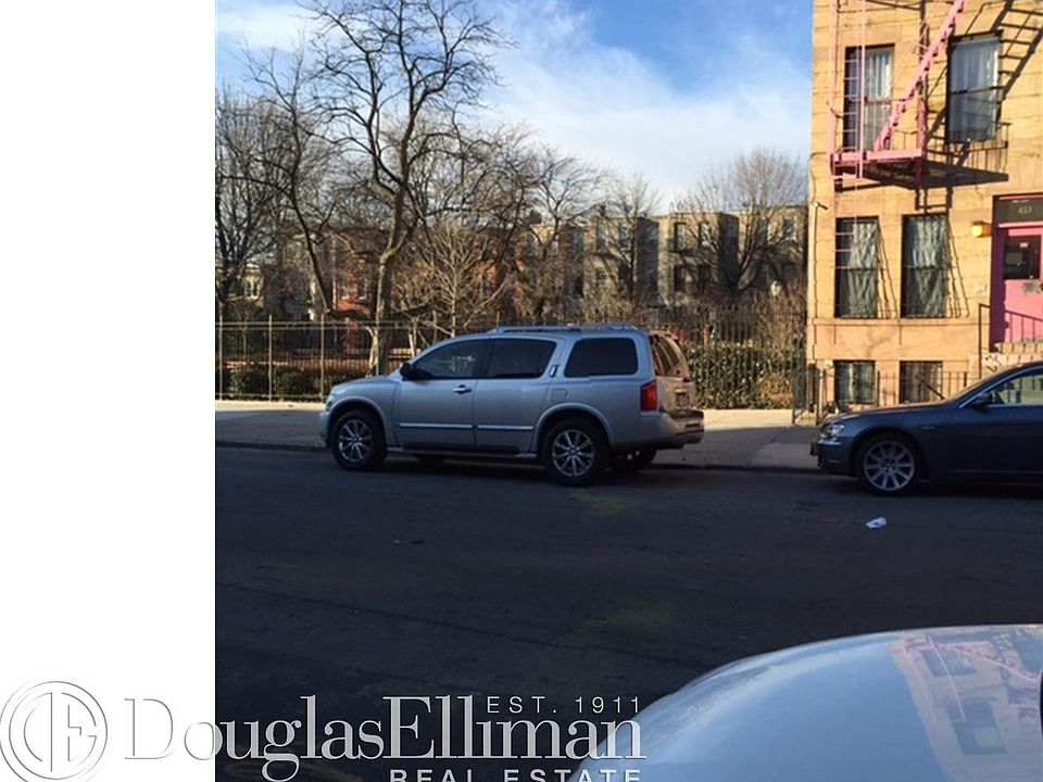 2nd image of 423 Marion St