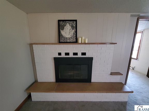 5th image of 719 N Spring St