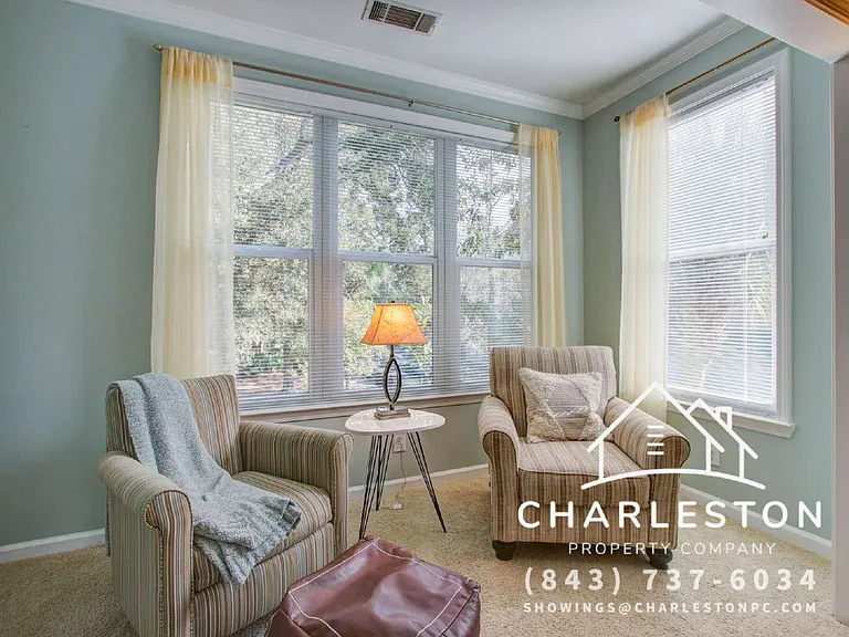 600 Bucksley Ln #208 — Photo 3