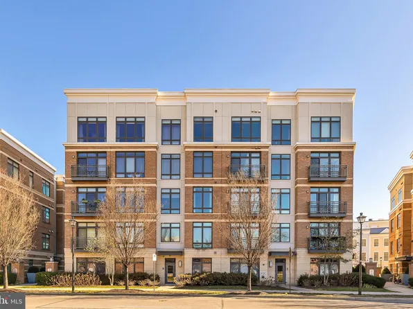 915 N Patrick St APT 102, Alexandria, VA 22314