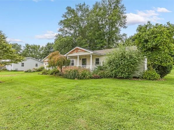 89 Beard St, Frazeysburg, OH 43822