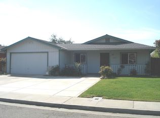1307 Santa Rosa Cir, Reedley, CA 93654