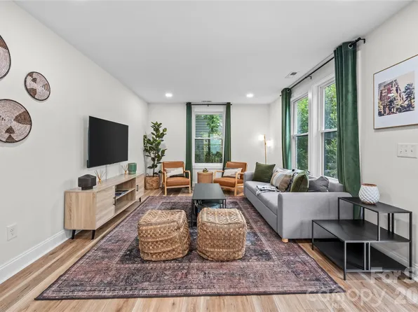3021 Dogwood Ave, Charlotte, NC 28206