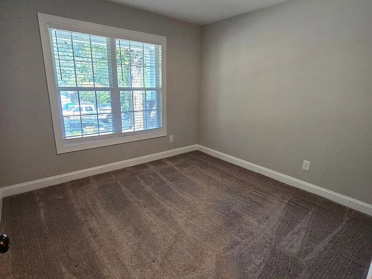 404 S Rose Ave — Photo 20