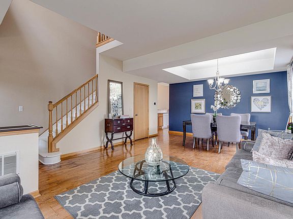 5th image of 1640 Foxmoor Ct