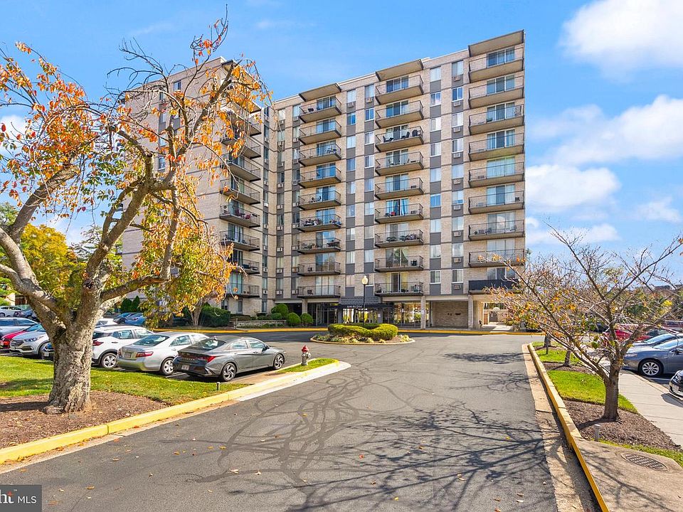 1st image of 3245 Rio Dr APT 608