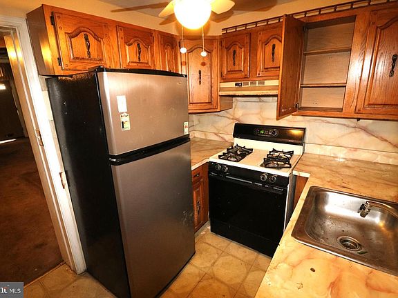 5th image of 2767 N Ringgold St