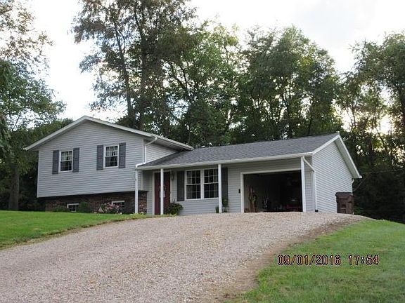 2nd image of 725 Sunset Dr