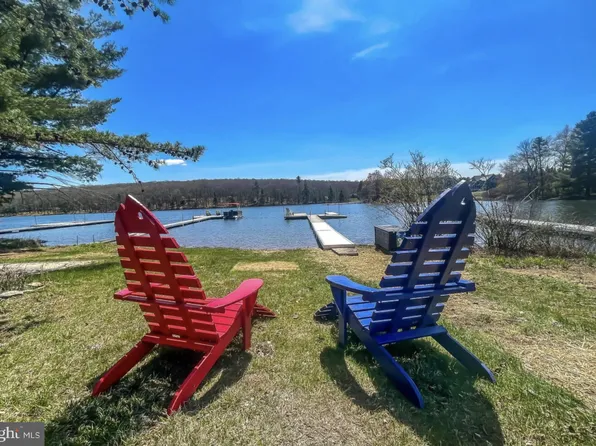 1484 Paradise Point Rd, Oakland, MD 21550