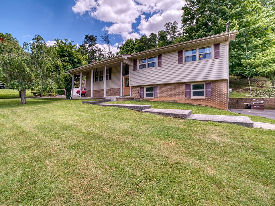 1st image of 23322 Larwood Ln #6