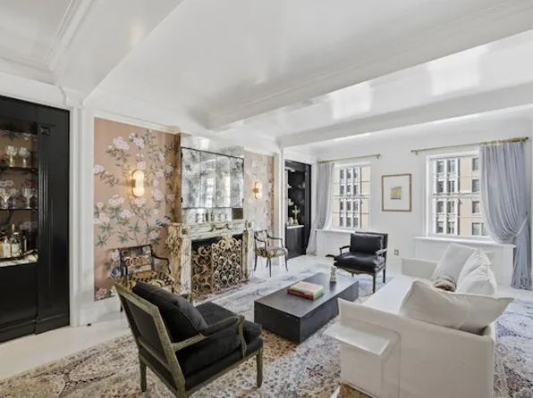 891 Park Avenue image 2 of 12