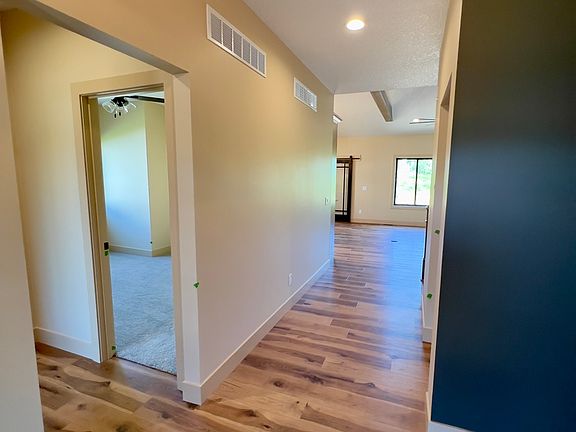 3rd image of 691 Sweet Wood Ln