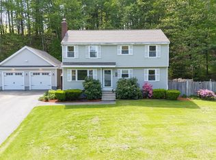 16 Greenlawn Ave, Dracut, MA 01826