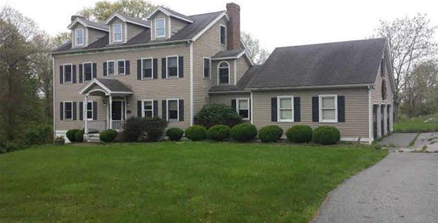 1st image of 10 Wausau Pl