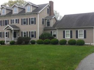 10 Wausau Pl, Mystic, CT 06355