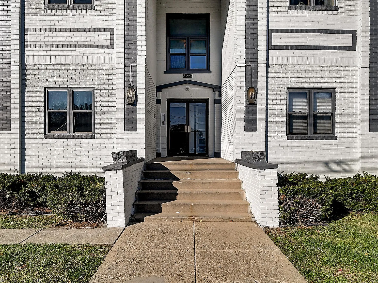 Studio, 550 sqft, $899 — Photo 1