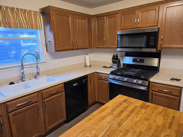 1426 Davis Mountain Loop — Photo 8