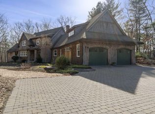 12 Harvey Ln, North Easton, MA 02356
