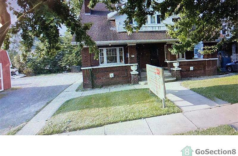 1st image of 607 W North St #1