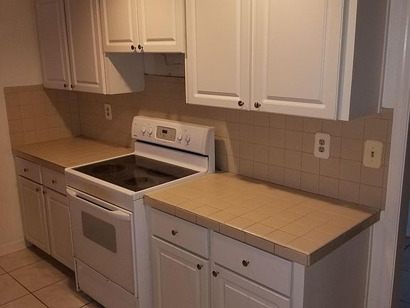 4th image of 3836 Lake Joyce Dr