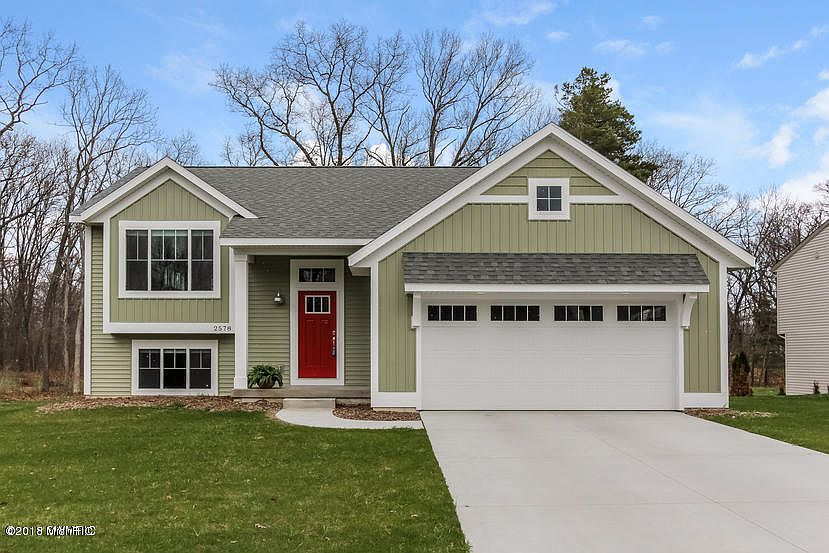 1st image of 2578 Lawncrest Dr NE