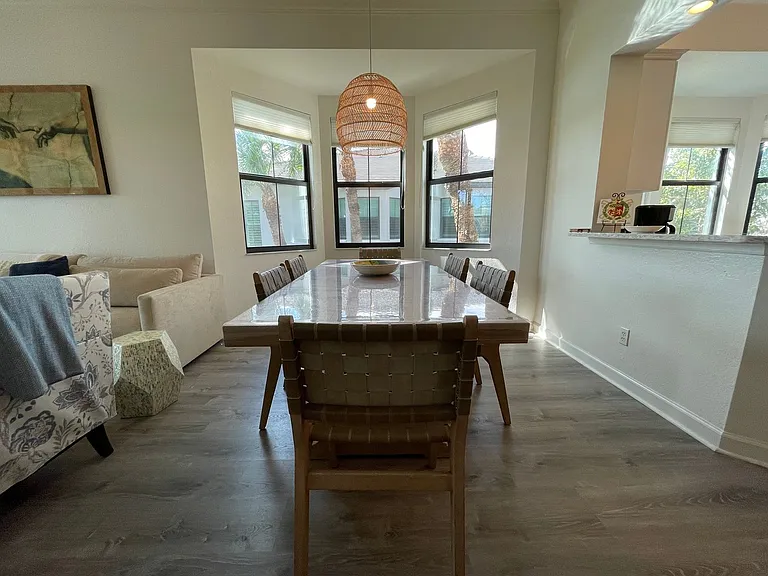 2377 Ravenna Blvd #202 — Photo 11